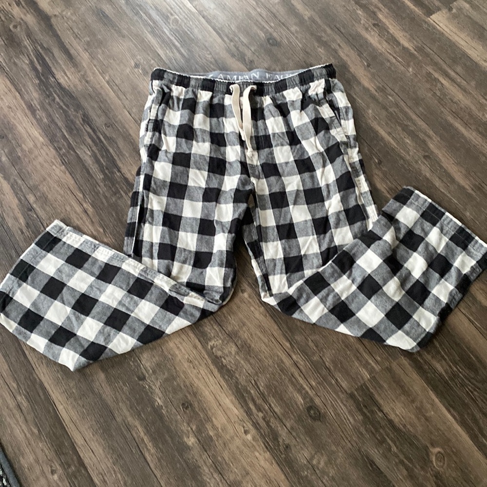 American Eagle pajama bottoms. Mens size L